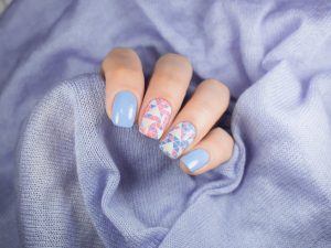 nail art bleu 