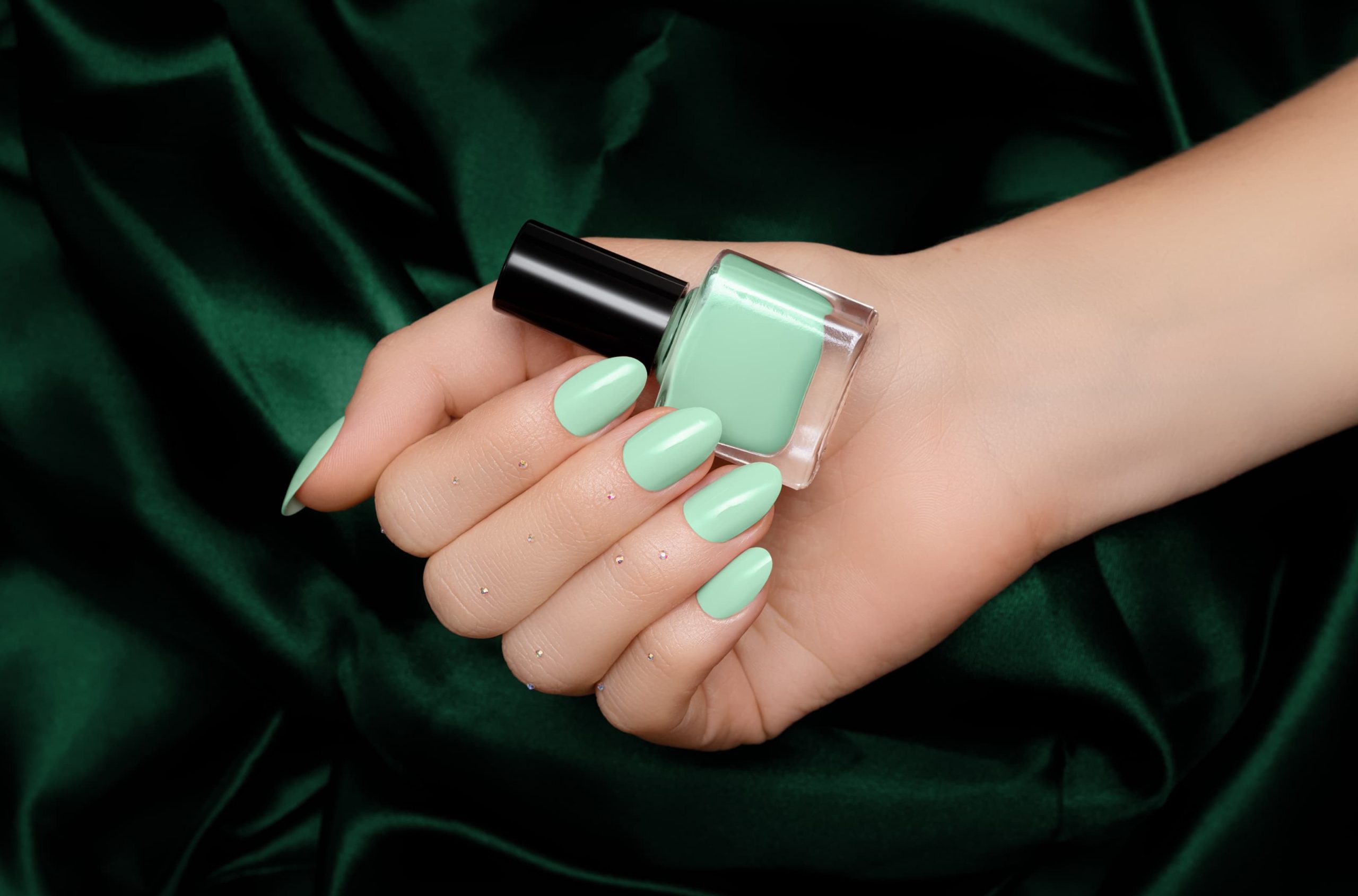 Ongles Vert Pastel 8 Idées et Exemples Tendances et Faciles