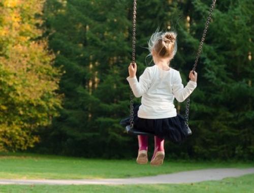Découvrez la formation petite enfance, le CAP Accompagnant éducatif petite enfance à distance d'Espace Concours.
