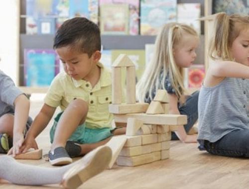 Formez-vous avec Espace Concours au CAP Accompagnant Educatif Petite Enfance (CAP AEPE) à distance.