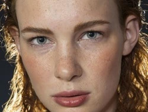 Vous souhaitez faire peau neuve avec le microneedling et devenir un des professionnels de l'esthétique, suivez pour cela la formation esthétique d'Espace Concours au CAP Esthétique à distance.