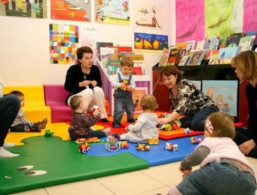 Avec un CAP Petite enfance et demain le CAP Accompagnant éducatif petite enfance, les relais d'assistantes maternelles pourront constituer des débouchés intéressants.