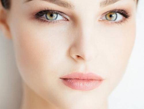 Suivez la formation esthétique d'Espace Concours au CAP Esthétique Cosmétique Parfumerie.