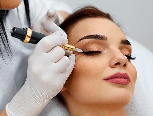 Espace Concours vous propose sa formation Maquillage Permanent au meilleur prix.