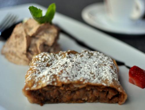 Apfelstrudel