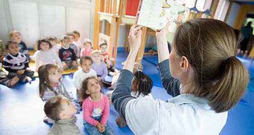 Travailler en crèche avec Espace Concours en vous formant au CAP Accompagnant Educatif Petite Enfance (CAP AEPE).