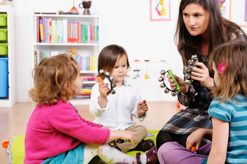 Formez-vous avec Espace Concours au CAP Accompagnant Educatif Petite Enfance (CAP AEPE) à distance.