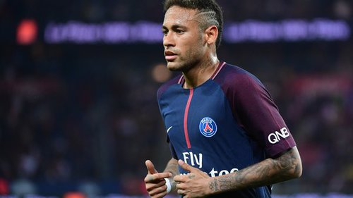 Le joueur du Paris Saint-Germain s'est aussi fait un nom avec ses coupes de cheveux 