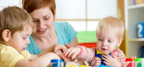 Formez-vous avec Espace Concours au CAP Accompagnant Educatif Petite Enfance (CAP AEPE) à distance.