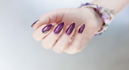 Ongles en amande : 52 inspirations de manucures à essayer en 2023