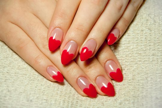 ongles coeur saint valentin