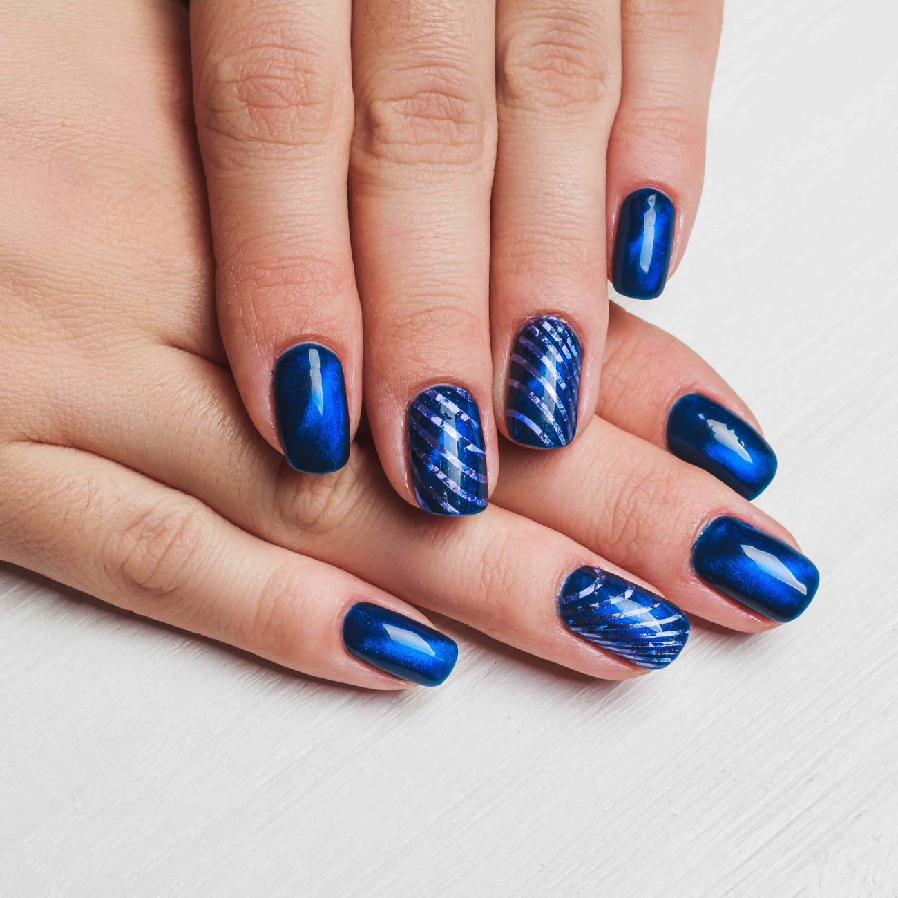 Nail Art Bleu Marine La Couleur Intemporelle