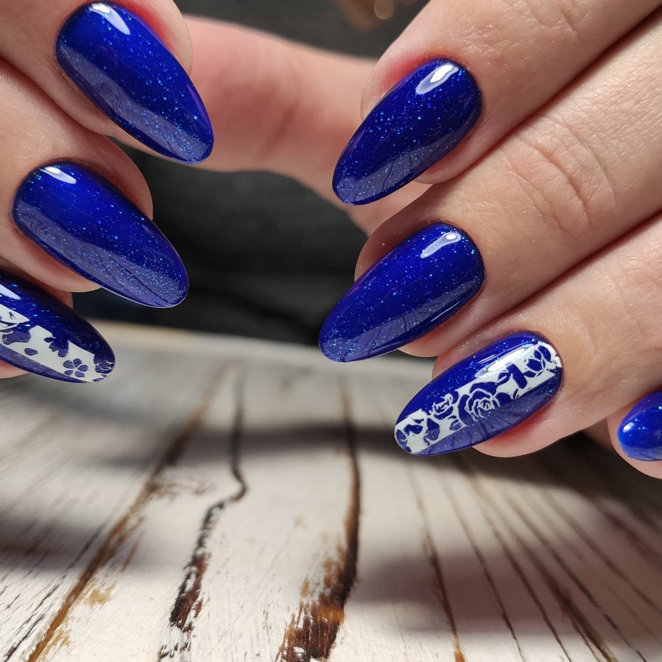 Nail Art Bleu Marine La Couleur Intemporelle