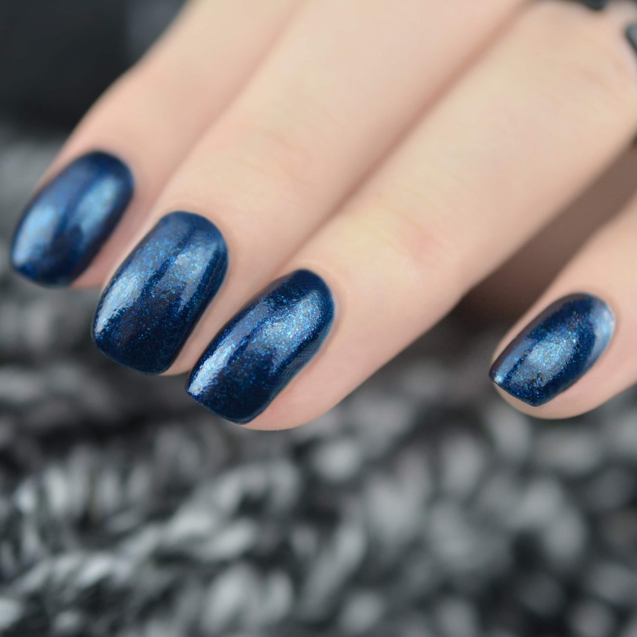 Nail Art Bleu Marine La Couleur Intemporelle