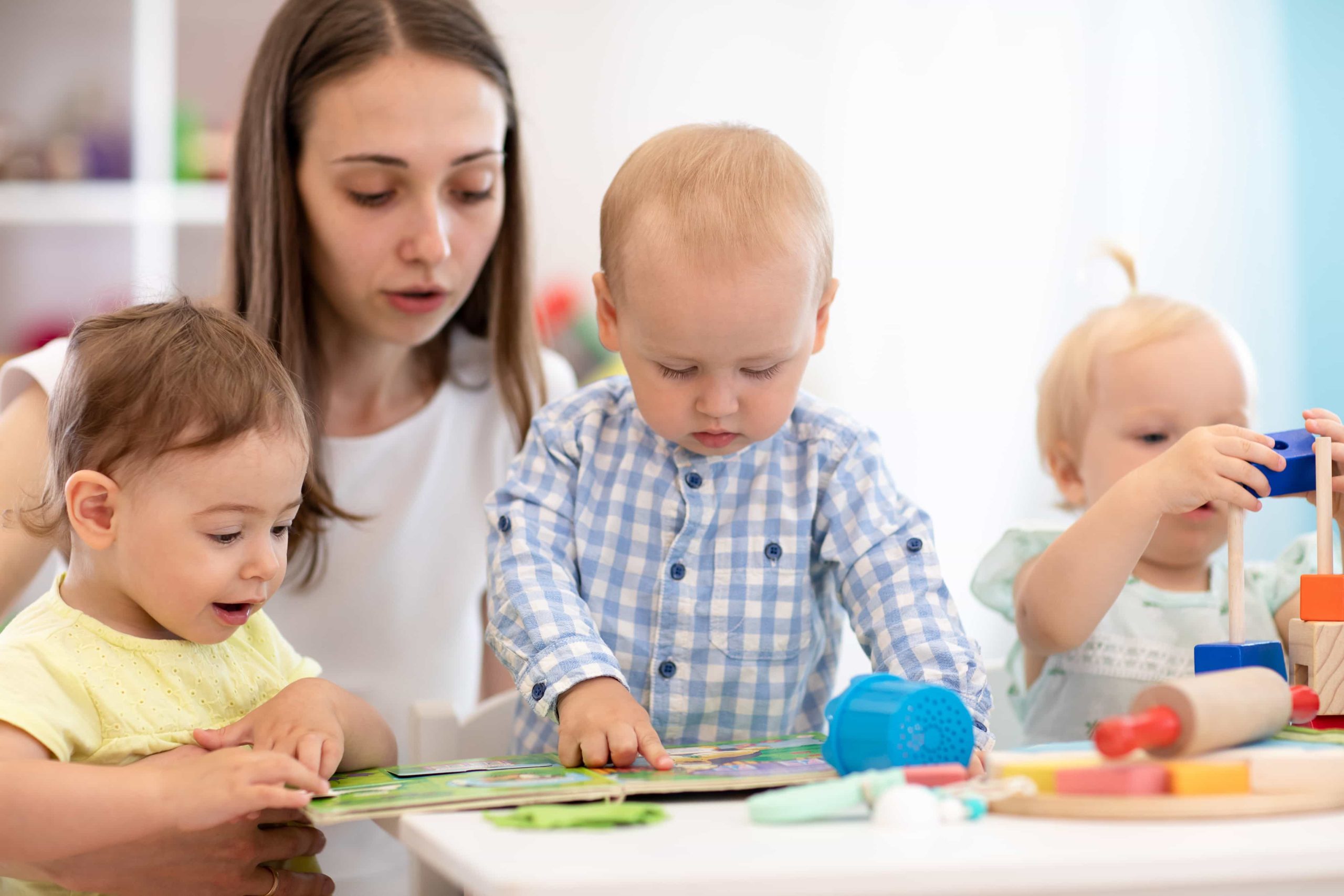 se reconvertir dans la petite enfance